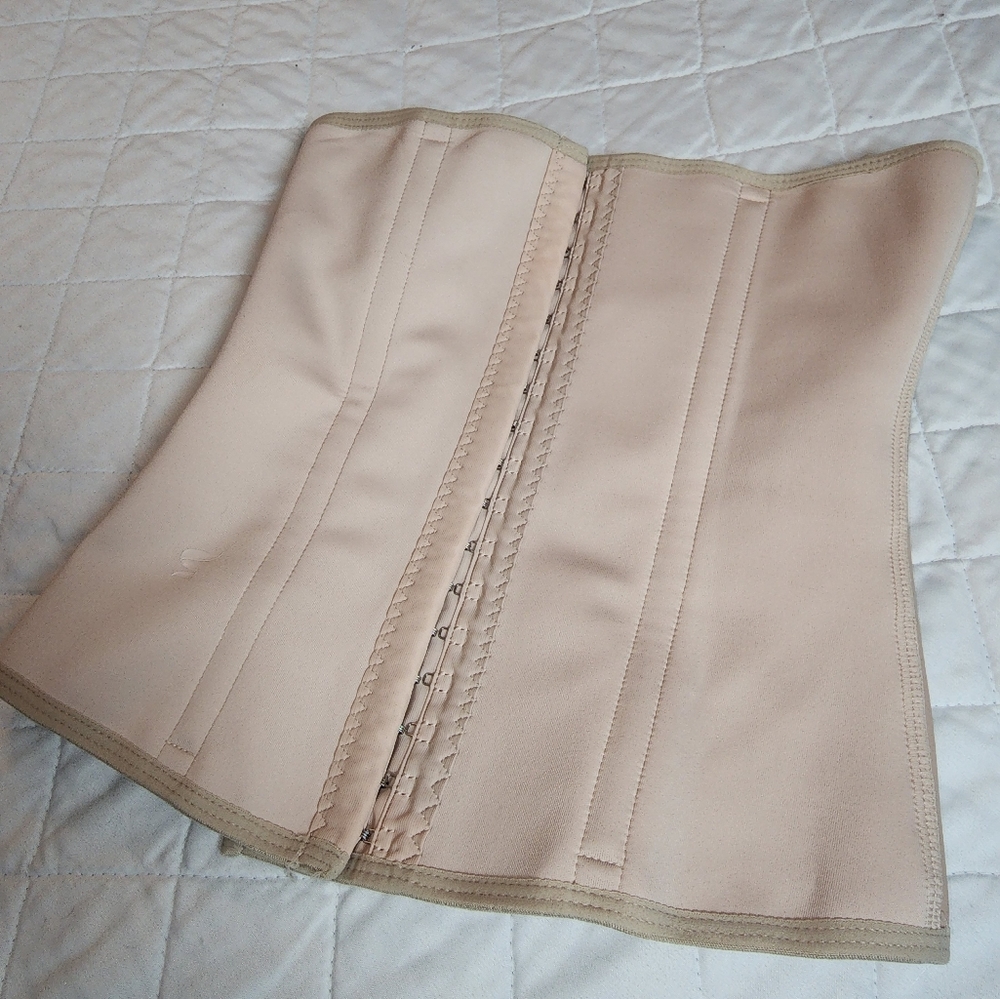 Kabu Nude Latex/Lycra Waist Trainer Small